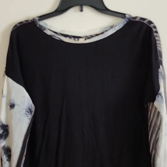 Tiny Anthropologie Black and White Sheer Long Sleeve Scoop Neck Blouse Women Top - Picture 2 of 9